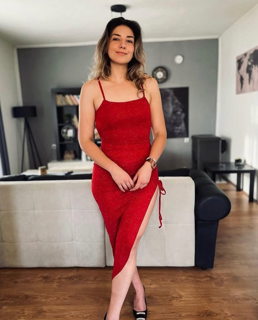 Backless sparkly dress